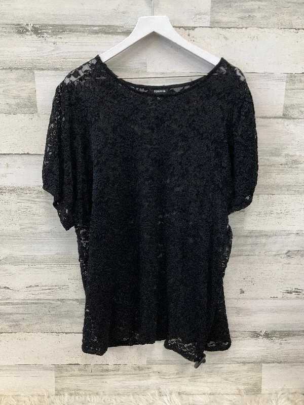 Top Short Sleeve By Torrid In Black, Size: 4x Casual Men's Short