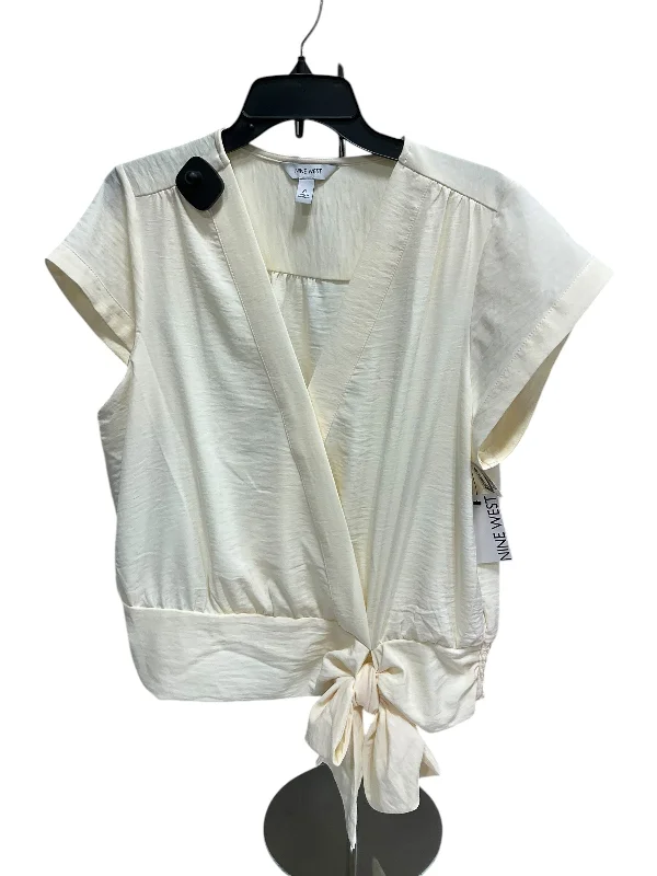 Top Short Sleeve By Nine West Apparel In Cream, Size: Xl Street