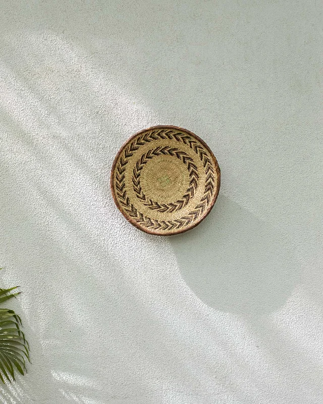 Tonga Wall Decor Dynamic Men's Glow