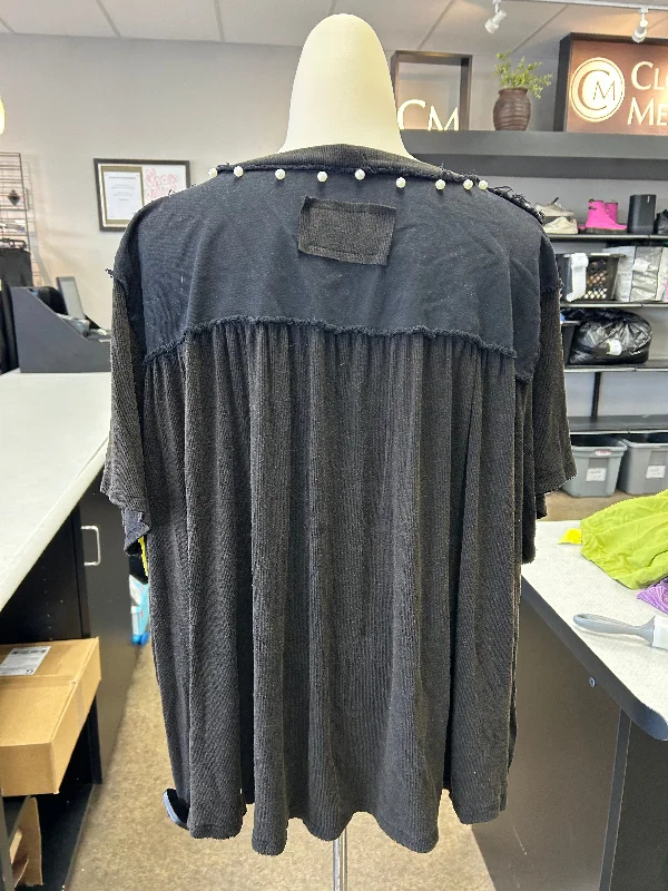 Top Short Sleeve By Pol In Black, Size: L Hip Men's Retro
