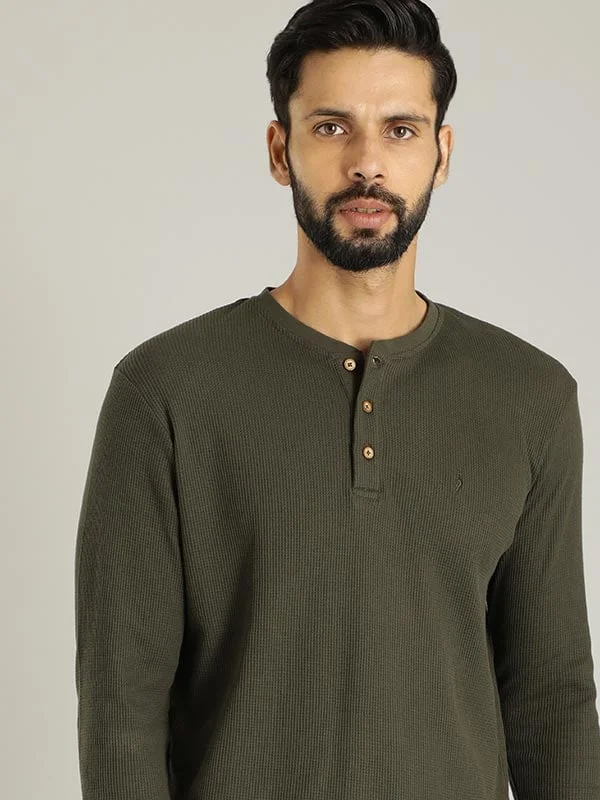 Men Solid Henley T-Shirt Adventure