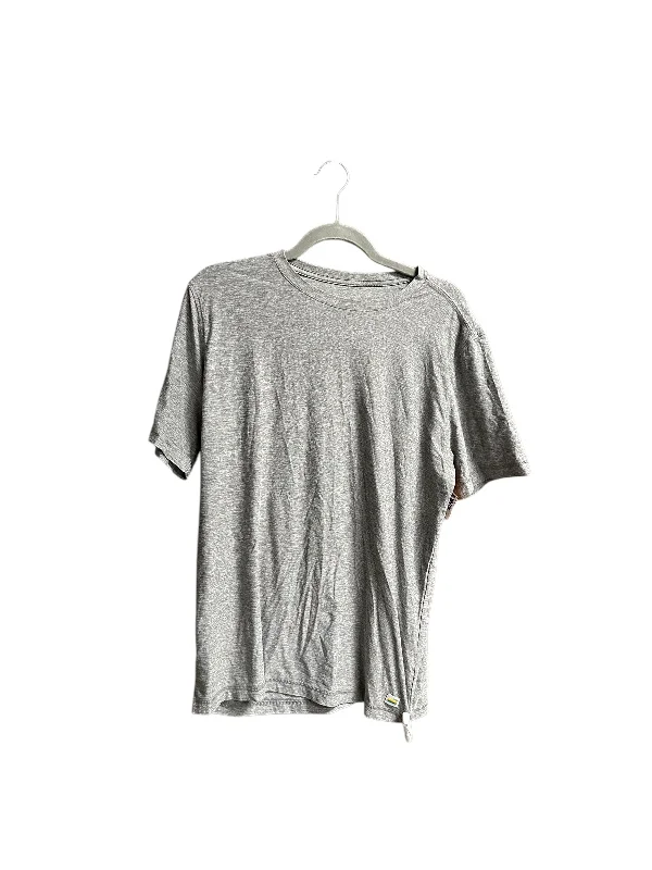 Top Short Sleeve By Vuori In Grey, Size: M Polished Men's Satin