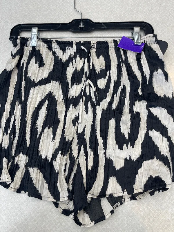 White Black Shorts H&m, Size S Street