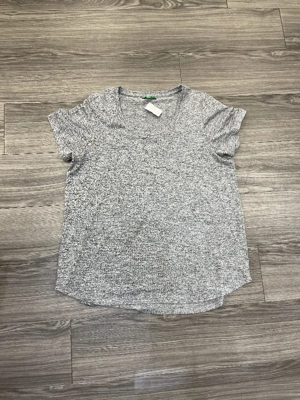 Top Short Sleeve By Dip In Grey, Size: 1x Vacation