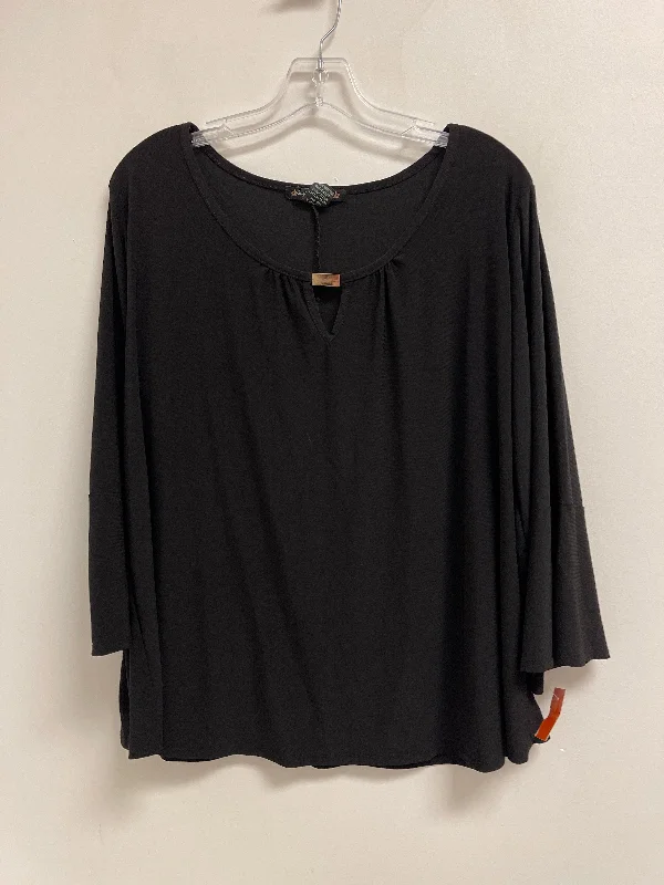 Top 3/4 Sleeve By Suzie In The City In Black, Size: 1x Modern Men's Geometric