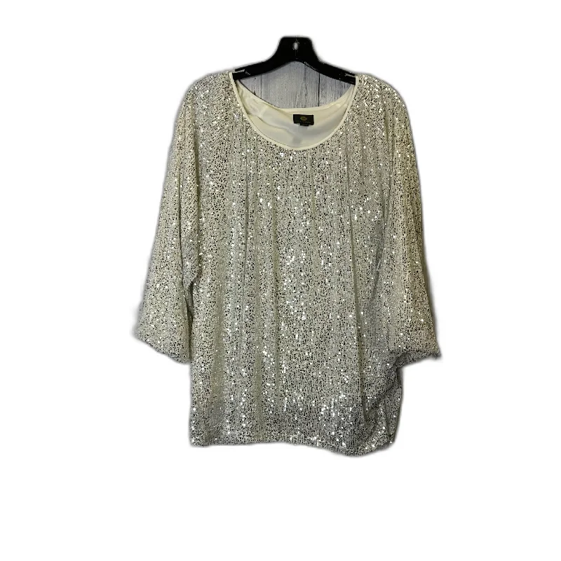 Top Long Sleeve By Jm Collections In Silver, Size: 1x Adventure