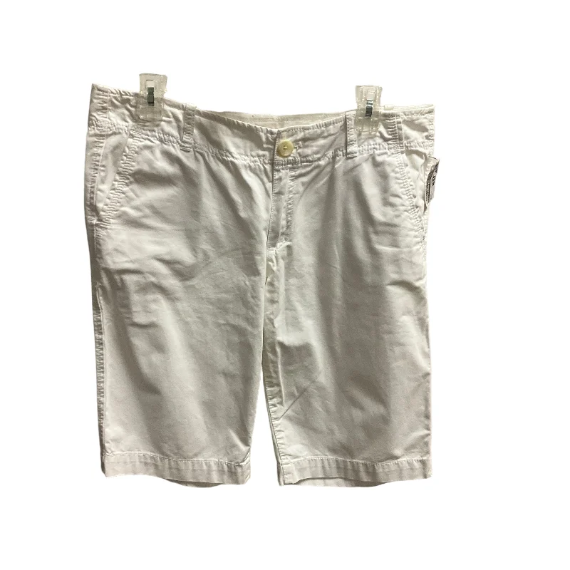 White Shorts Loft, Size 8 Youthful Men's Pop