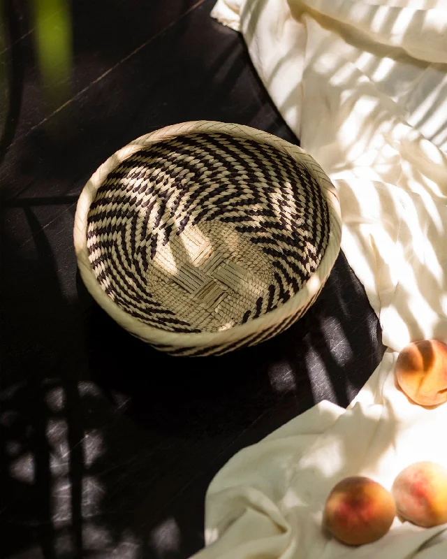 Periyar Fruit Basket Elegant Men's Cashmere