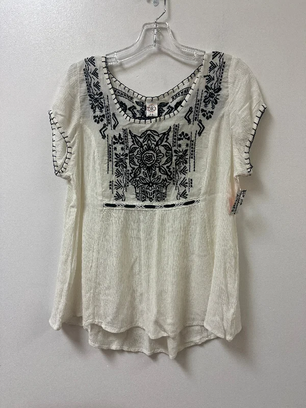 Top Short Sleeve By Bila In Cream, Size: Xl Casual Men's Japanese 