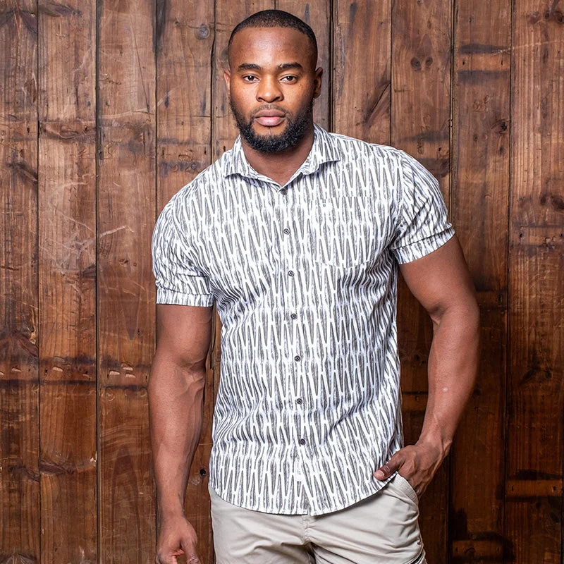 Abstract Assegai Short Sleeve Shirt Organic