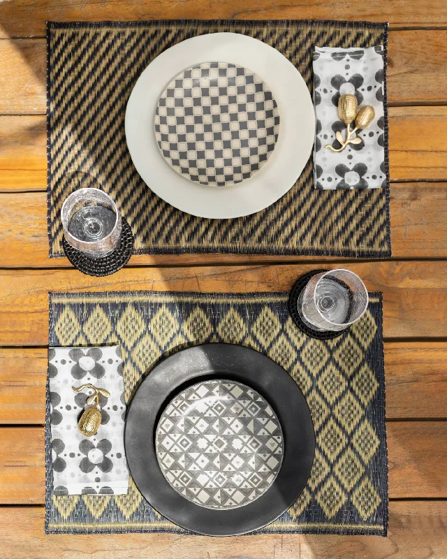 Madura Placemats (Set of 2) Laid