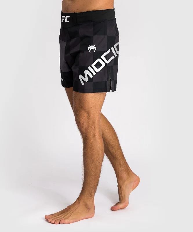Men's UFC Unrivaled by Venum Black Stipe Miocic Short Fit Fight Short Masculine Men's 