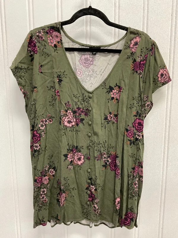 Top Short Sleeve By Torrid In Green, Size: 3x Traditional Men's Wool