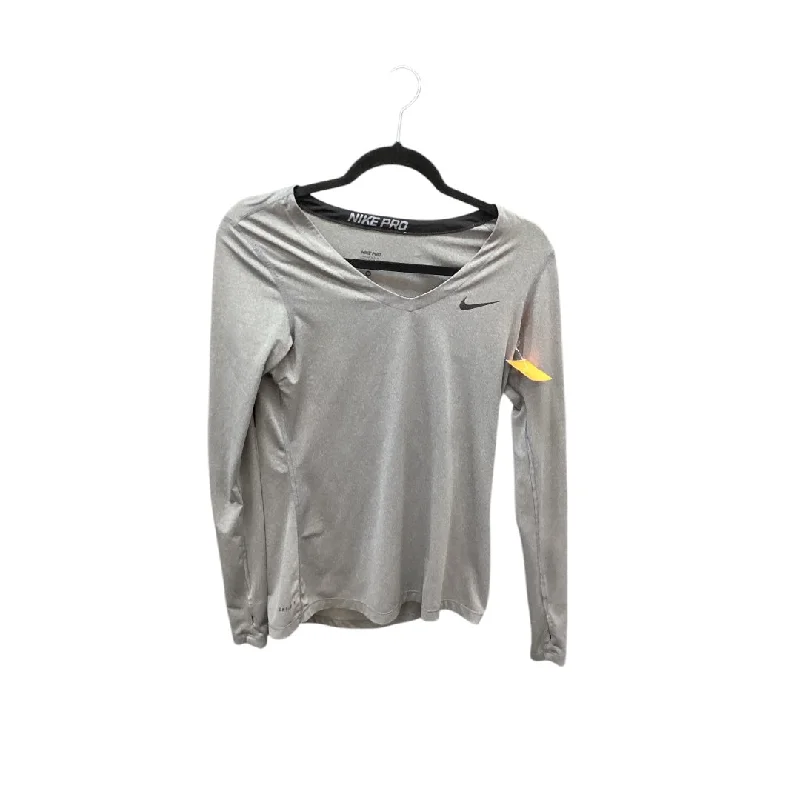 Athletic Top Long Sleeve Collar By Nike Apparel In Grey, Size: M Street