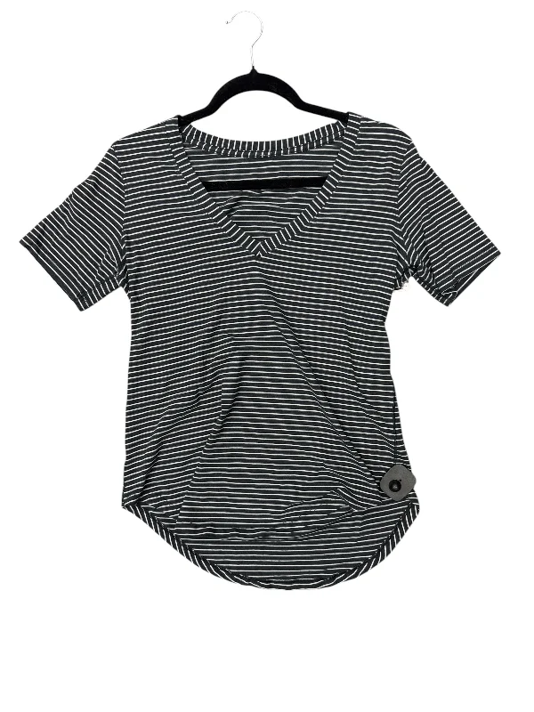 Athletic Top Short Sleeve By Lululemon In Grey & White, Size: M Trendy Men's Scandinavian