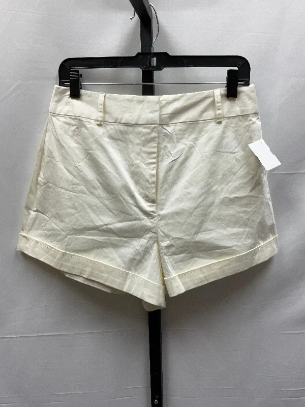 Cream Shorts Clothes Mentor, Size 8 Modern Men's Geometric