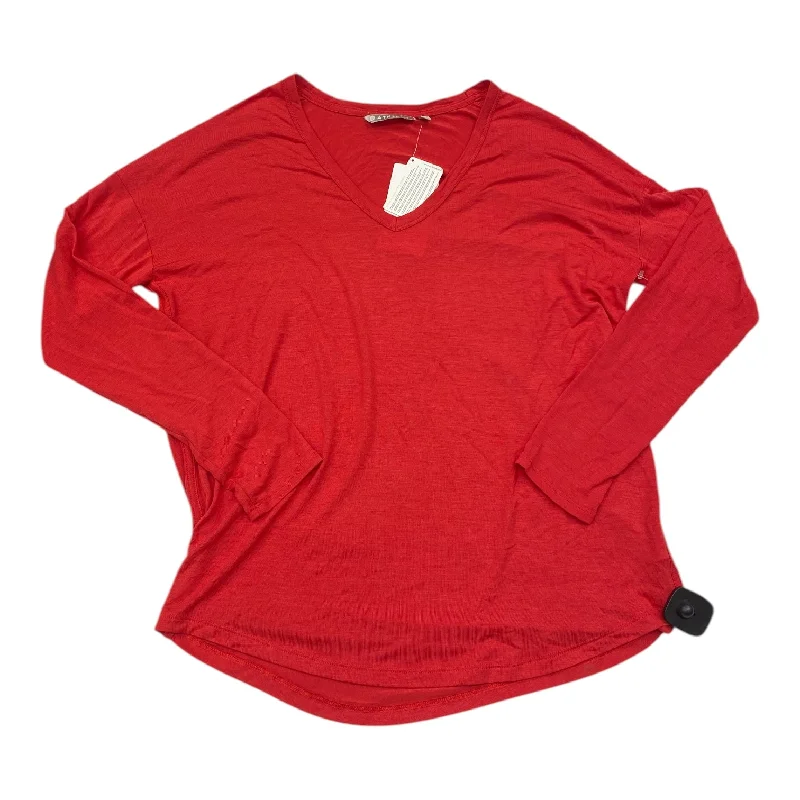Athletic Top Long Sleeve Crewneck By Athleta In Red, Size: M Preppy Men's College